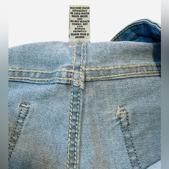 Refuge Distressed Skinny Jeans, Women’s, Light Wash Blue, Size 10 - Picture 4 of 9